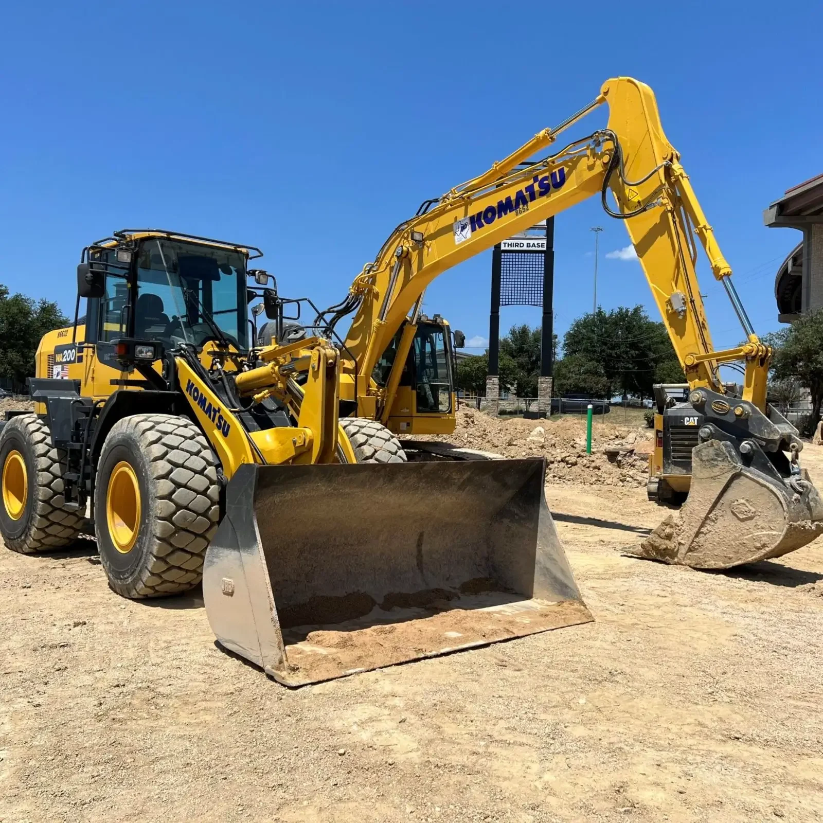 KOMATSU-PICS-scaled-square-89312705950bffd2c51b20c232760fbc-cuo4fghs6tqx